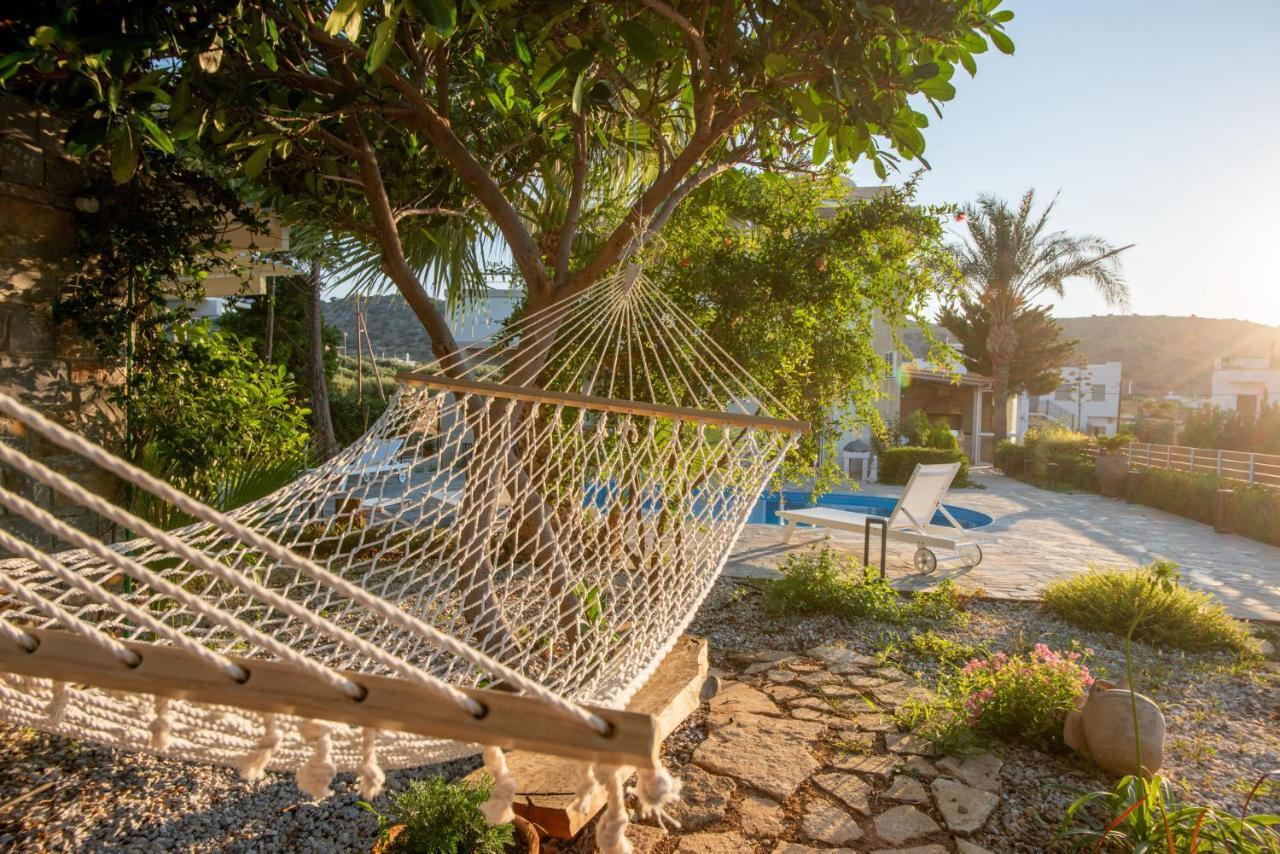 Villa Elena Mílatos Buitenkant foto
